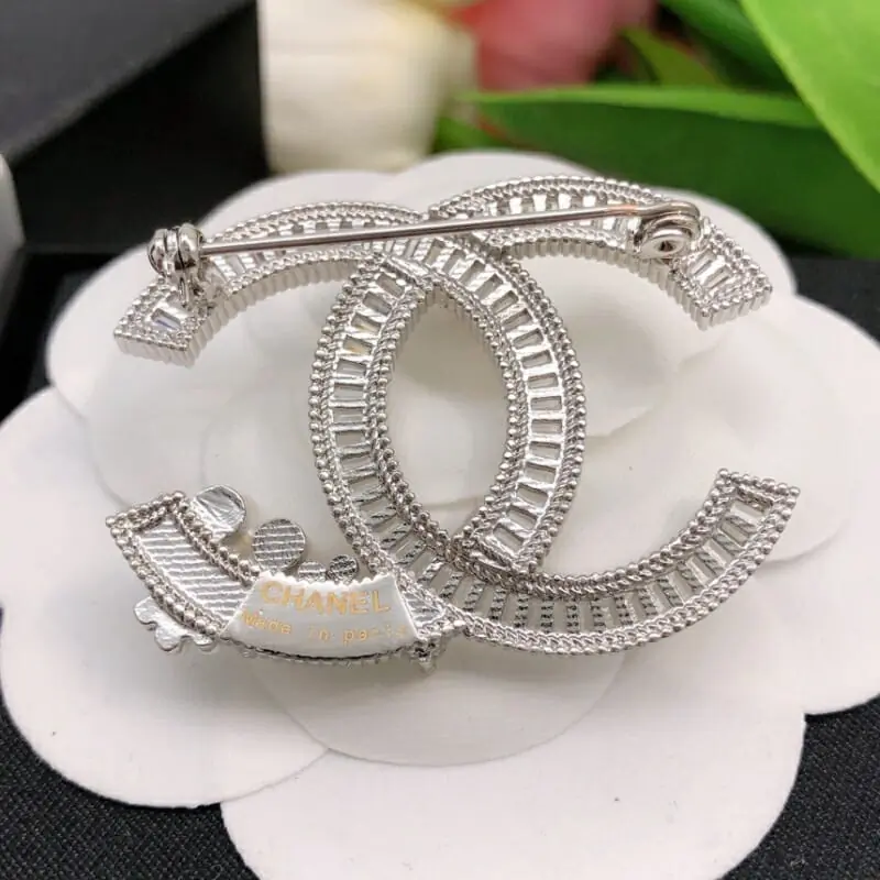 chanel brooches pour femme s_12052b14